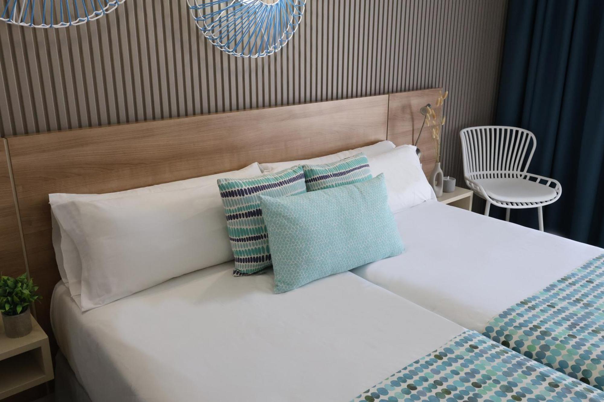 Hotel Port Eugeni 4*